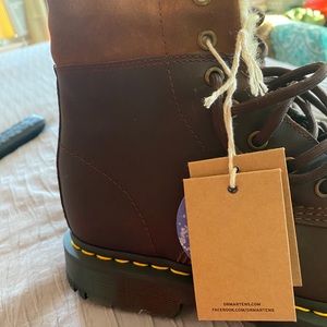 dr. martens with fur inside ! Never worn